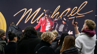 'Jacksonmania' toma conta de Berlim na estreia mundial de 'Michael'
