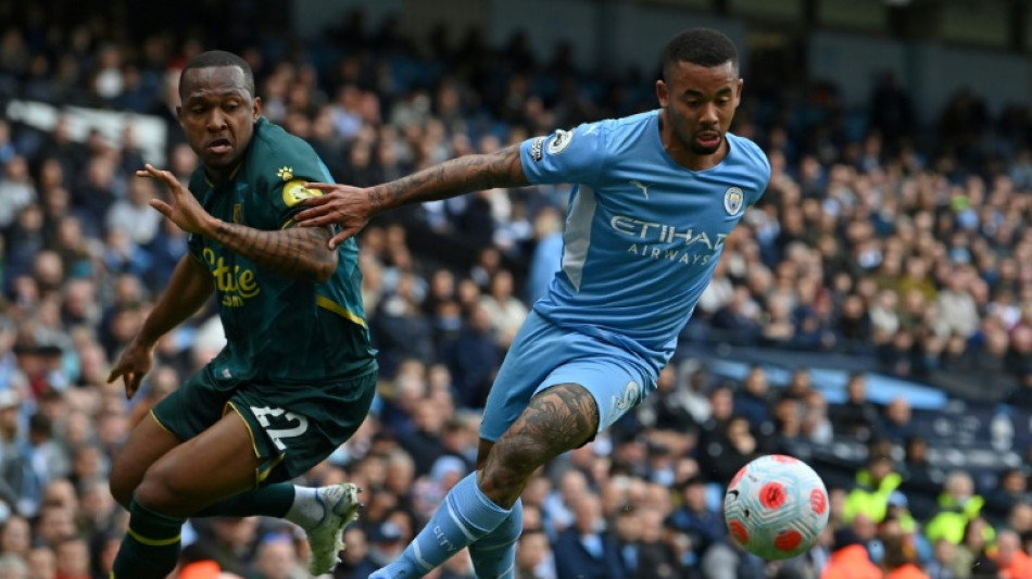 Angleterre: City imperturbable, Arsenal relancé