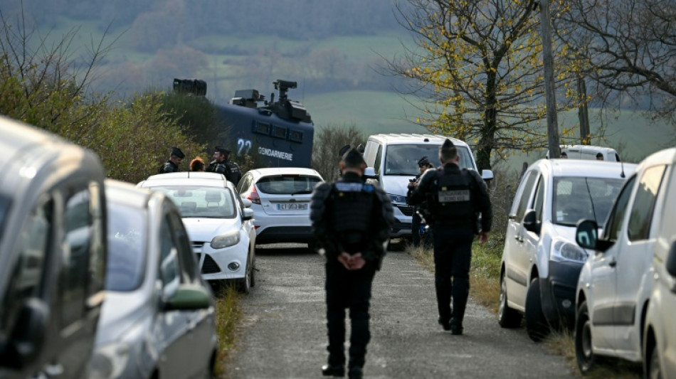 Dermatose: blocage d'une autoroute, le gouvernement maintient sa strat&eacute;gie d'abattage