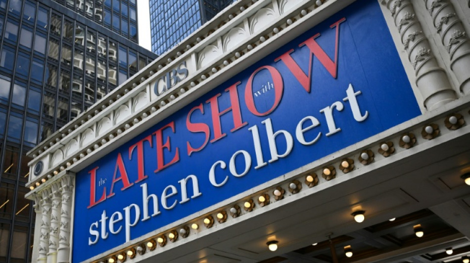 Trump s'en prend avec une violence renouvel&eacute;e aux "late shows" et aux cha&icirc;nes de t&eacute;l&eacute;