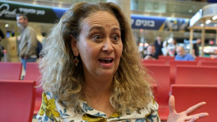 Gritos e sangue: passageiros relatam a ang&uacute;stia a bordo do voo da flydubai