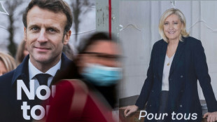 Pr&eacute;sidentielle: Macron contre Le Pen, place au duel t&eacute;l&eacute;vis&eacute;