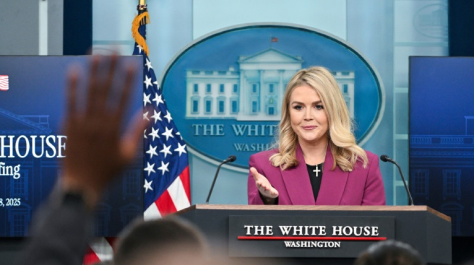 Karoline Leavitt, la "gen Z" trumpiste face aux journalistes
