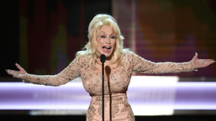 Trump w&uuml;rdigt Dolly Parton als "eine der gr&ouml;&szlig;ten Countrys&auml;ngerinnen"