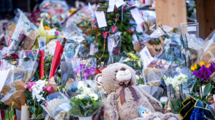 Emocionante homenagem na Su&iacute;&ccedil;a &agrave;s v&iacute;timas do inc&ecirc;ndio de Ano-Novo