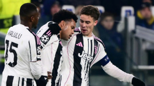 Juventus sofre, mas vence Pafos (2-0) e ainda sonha com classificação na Champions