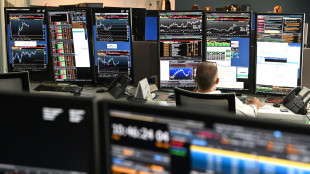 Borsa: l'Europa apre fiacca, Francoforte cede lo 0,4%