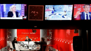 Pr&eacute;sidentielle J-4: duel t&eacute;l&eacute;vis&eacute; &agrave; distance pour Macron et Le Pen