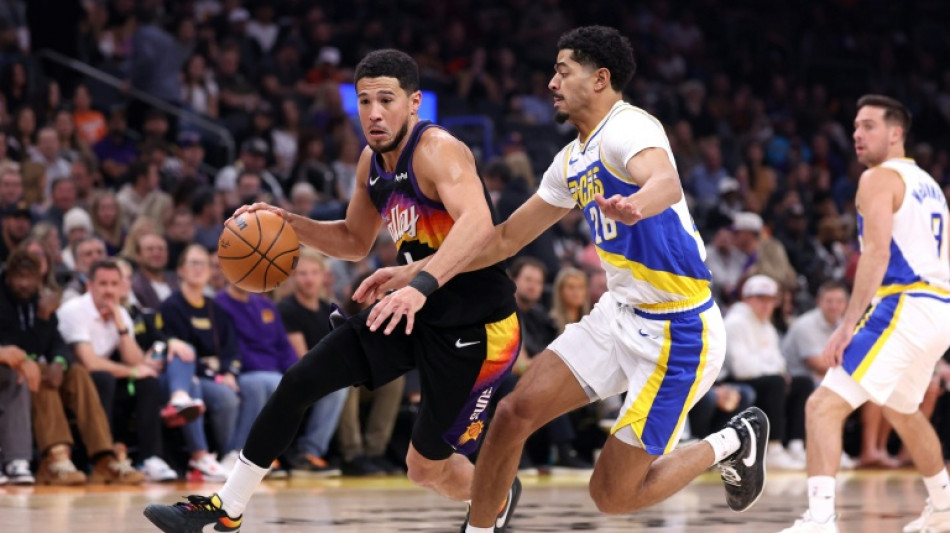 NBA: Phoenix encha&icirc;ne contre Indiana, Toronto domine Cleveland