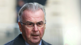 Un syndicat de TPE/PME apelle le Medef à ne pas "défendre le monde de la finance" contre "le monde du travail". 