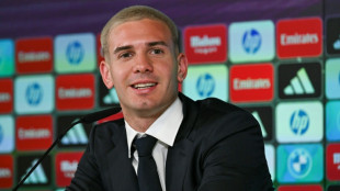 Mastantuono lembra Di Stefano em sua apresentação no Real Madrid