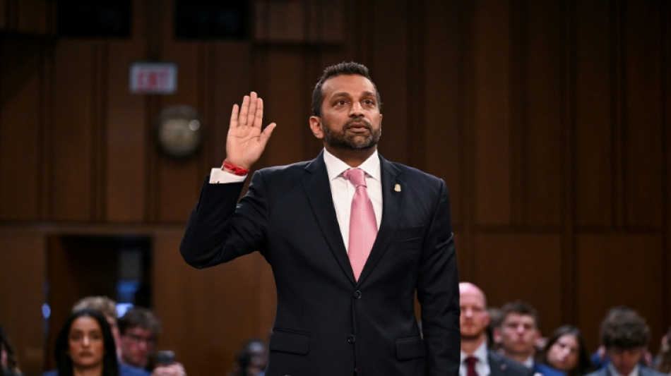 Democratas acusam diretor do FBI de intimidar jornalistas