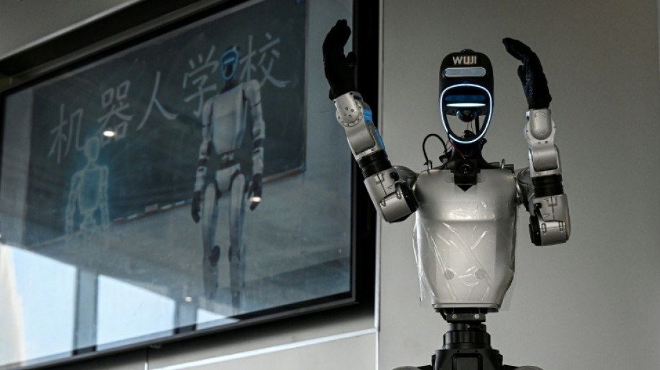En Chine, une &eacute;cole pour robots en qu&ecirc;te de d&eacute;bouch&eacute;s commerciaux