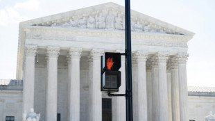 La Corte Suprema de EEUU rechaza la solicitud de Trump de restringir el voto por correo