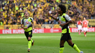 Dortmund suporta pressão e vence Mainz fora de casa no Alemão