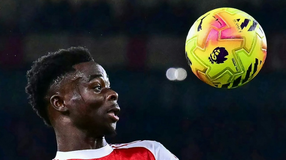 Bukayo Saka volta a ser relacionado ap&oacute;s desfalcar o Arsenal por um m&ecirc;s devido a les&atilde;o