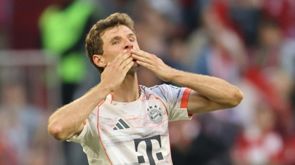 Bayern se despede de Müller com vitória; Leipzig dá adeus à Champions