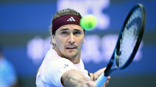 Zverev retorna ao circuito com vit&oacute;ria na estreia no ATP 500 de Pequim