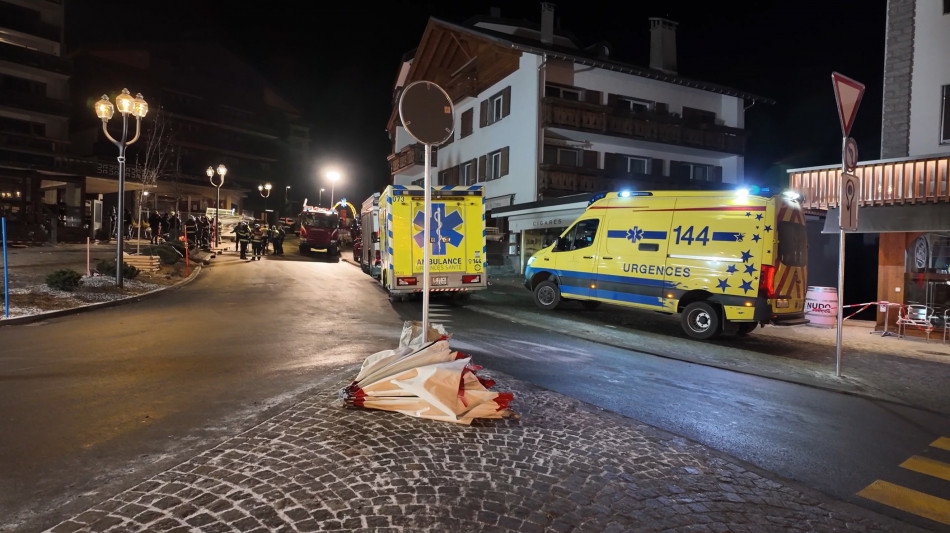 Testimoni, il fuoco appiccato da candele su bottiglie di champagne