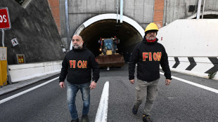 Urso, nessun piano di chiusura per impianto ex Ilva a Genova