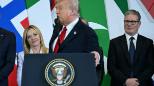 Trump diz que premiê italiana é 'linda' durante cúpula de Gaza