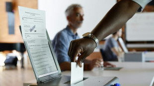 Schweizer stimmen &uuml;ber St&auml;rkung der Neutralit&auml;t ab