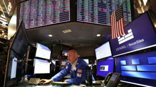 Wall Street recule, p&eacute;nalis&eacute;e par le rebond des co&ucirc;ts d'emprunt