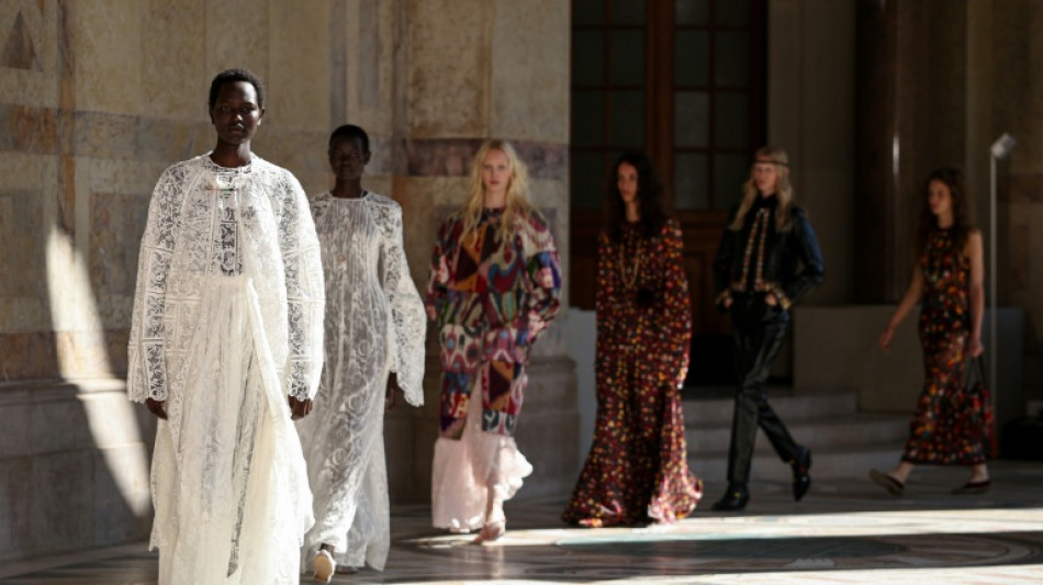 La uruguaya Gabriela Hearst se inspira en las mujeres afganas para su desfile en Par&iacute;s