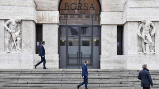 Borsa: Milano tiene (+0,4%) con l'Europa in attesa di Wall Street, recupera Tim