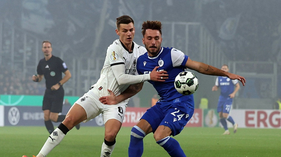 Gladbach sendet Lebenszeichen: Mühevoller Sieg gegen den KSC