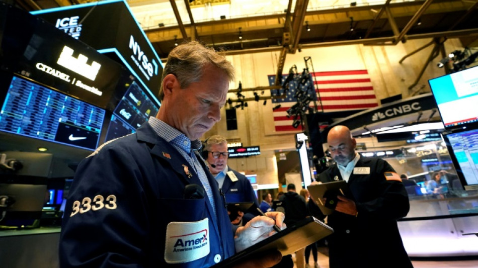 Wall Street ouvre en hausse, accueille les r&eacute;sultats des g&eacute;ants de la tech