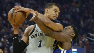 Nba: Spurs alla decima vittoria di fila, Boston domina Miami