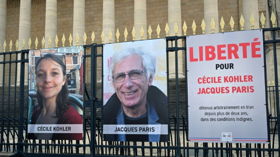 Paris "agit sans relâche" pour faire libérer Cécile Kohler et Jacques Paris détenus en Iran 