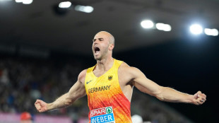 Kieferschmerzen vom Schreien: Goldjunge Weber mit Kampfansage