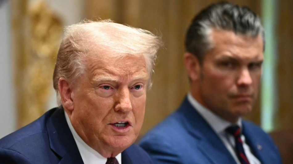 Trump und Pentagonchef Hegseth treffen US-Milit&auml;rspitze
