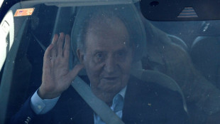 Poursuivi par son ex-maîtresse, Juan Carlos échappe à un procès et évoque un retour à la vie publique