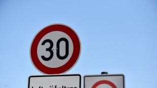 Gericht: Tempolimit mit "Luftreinhaltung"-Schild gilt auch für Elektroautos