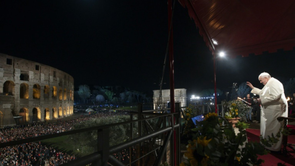 Papst verk&uuml;ndet Osterbotschaft und spendet Segen "Urbi et Orbi"