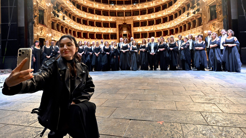 Il Coro del Teatro Regio di Parma insieme ad Arisa al Festival di Sanremo