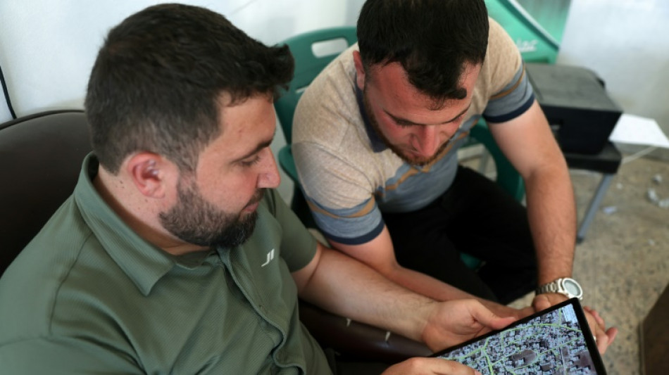 Grâce à ses drones, un architecte syrien reconstruit son village