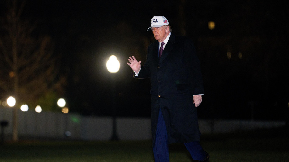 Trump attacca Powell, ha sforato di miliardi budget per la nuova sede