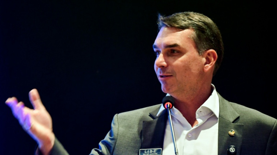 En precampa&ntilde;a en Brasil, Fl&aacute;vio Bolsonaro exalta el modelo de seguridad de Bukele