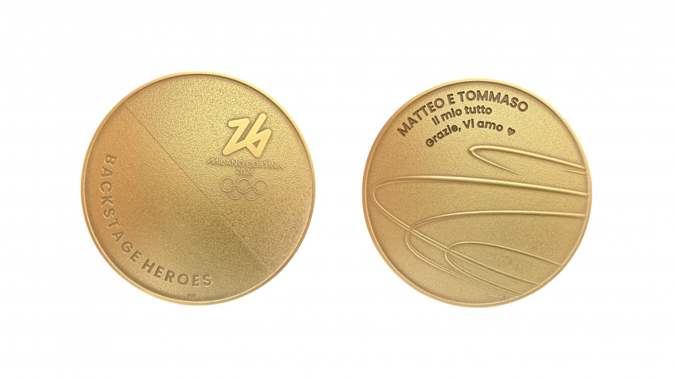 Milano Cortina 2026, le medaglie Backstage Heroes dedicate a chi ha sostenuto gli atleti