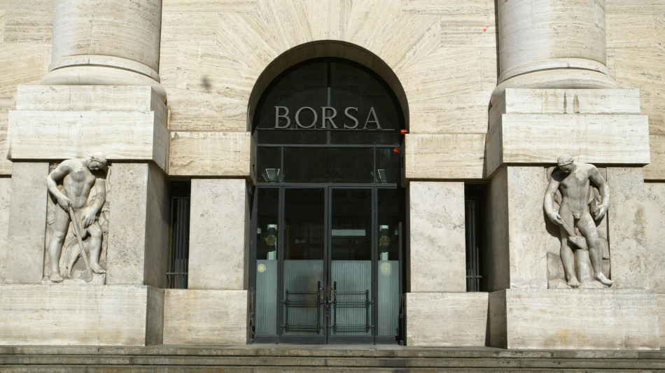 Borsa: Milano chiude in netto rialzo dell'1,29%