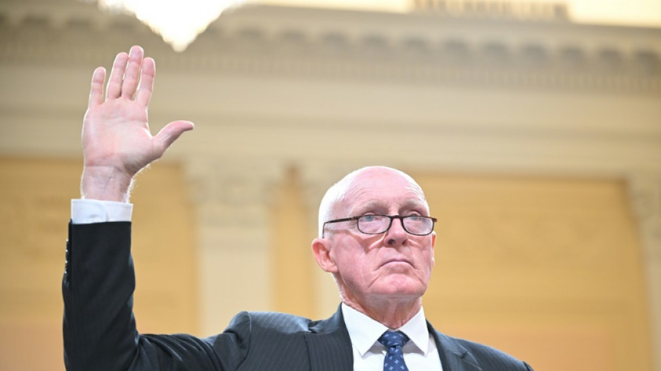 Assaut du Capitole: des &eacute;lus locaux racontent les pressions de Donald Trump pour invalider l'&eacute;lection de 2020