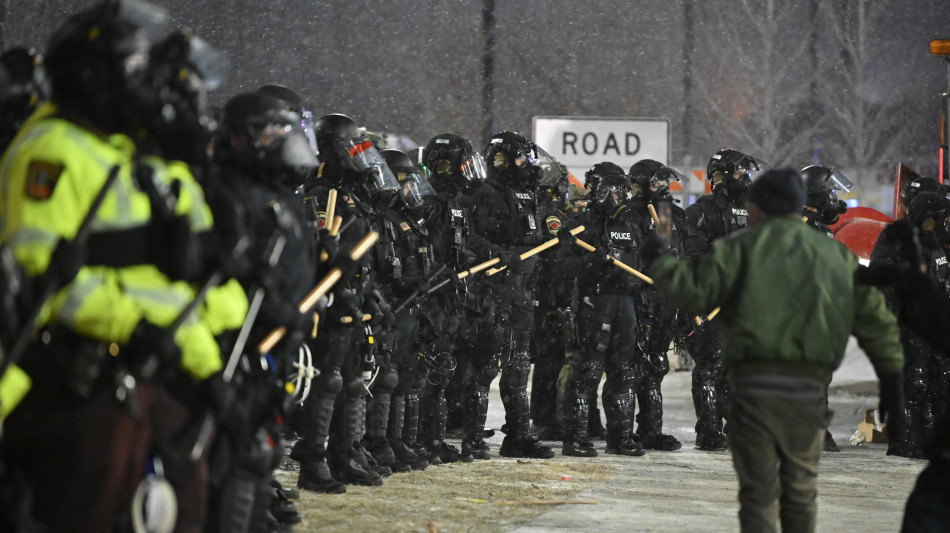 L'Ecuador denuncia il tentativo di incursione di un agente Ice in consolato a Minneapolis