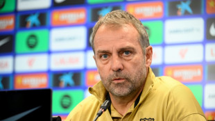 Flick garante que Barcelona "lutará" para conquistar títulos até o final da temporada