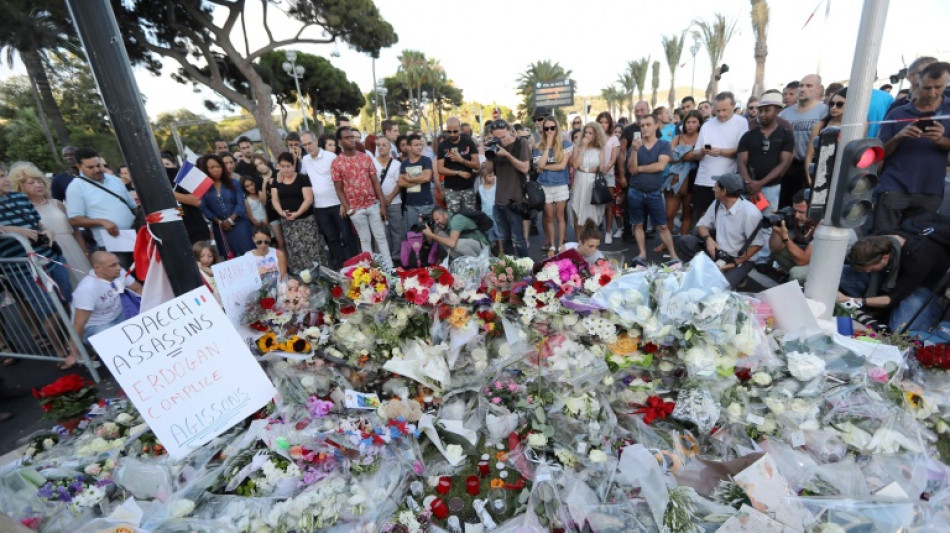 Attentat de Nice: une ville marqu&eacute;e mais "en r&eacute;silience"