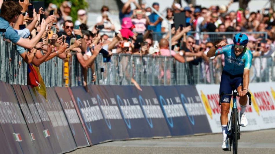 Tour d'Italie: Alberto Bettiol s'impose en vieux renard dans sa "deuxi&egrave;me maison"
