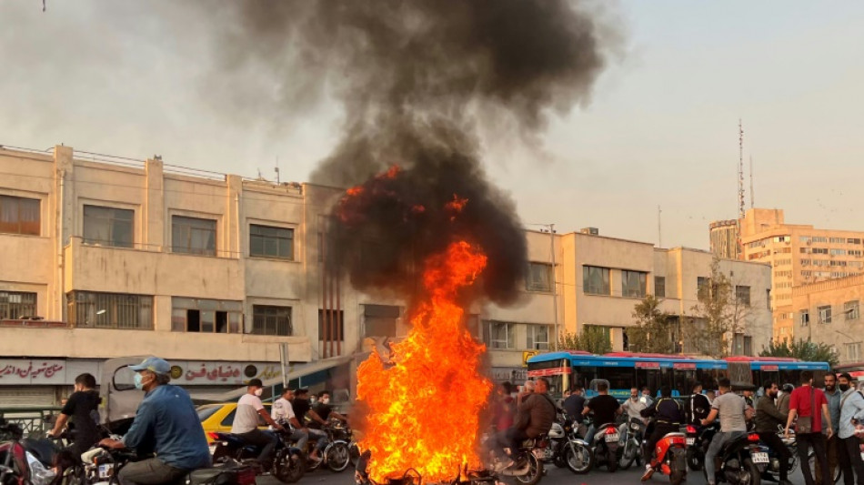 Iran: des militants appellent &agrave; manifester en masse samedi